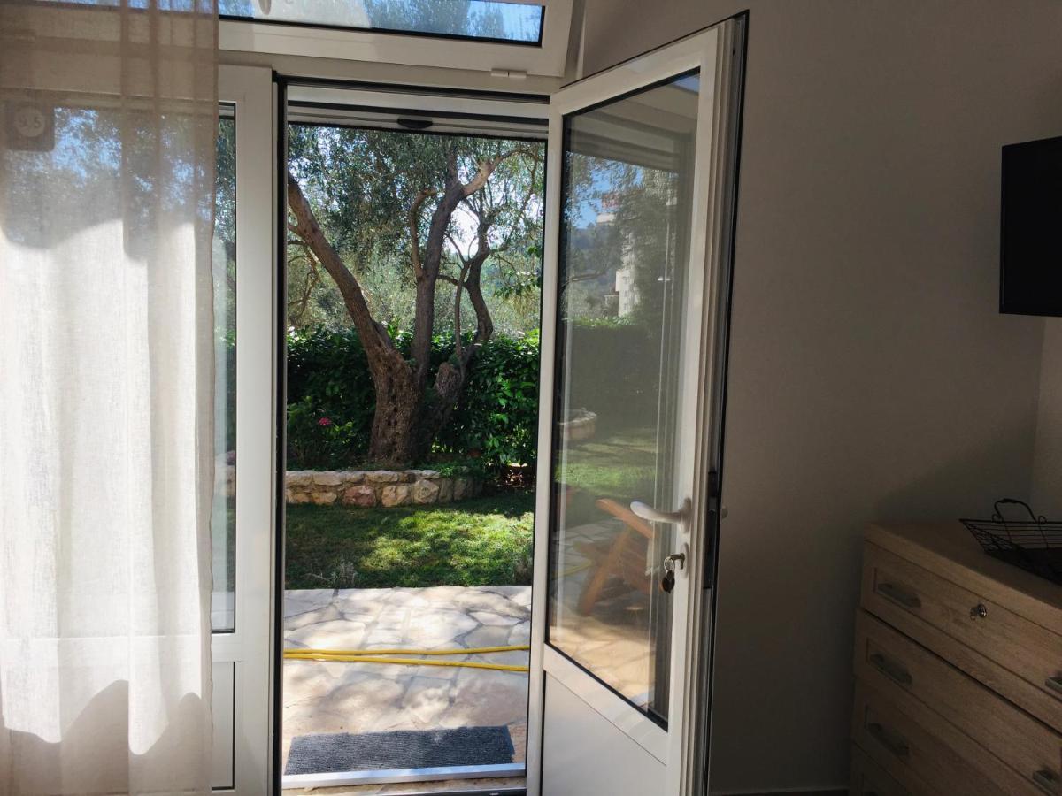 Bay View Apartments Petrovac Rum bild