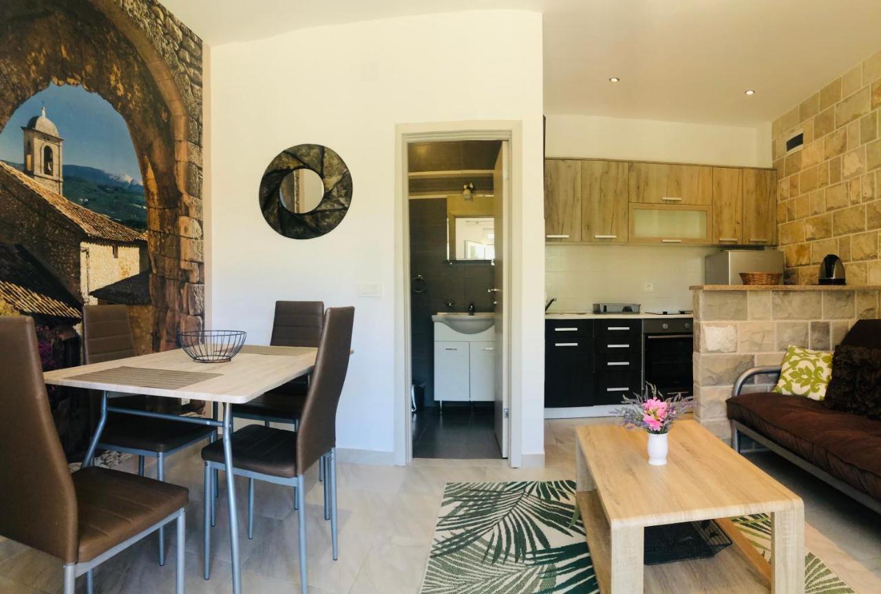 Bay View Apartments Petrovac Rum bild