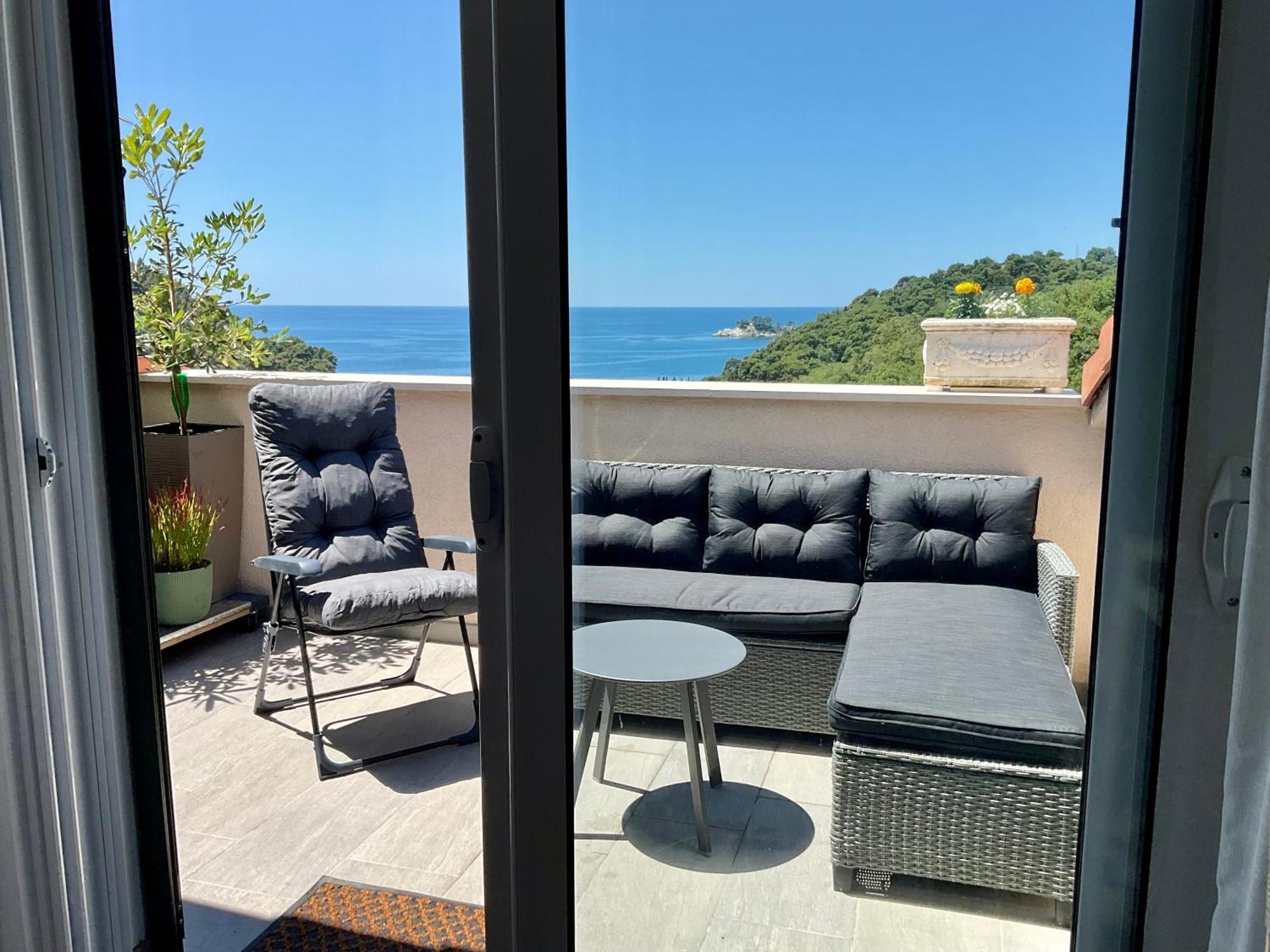 Bay View Apartments Petrovac Exteriör bild