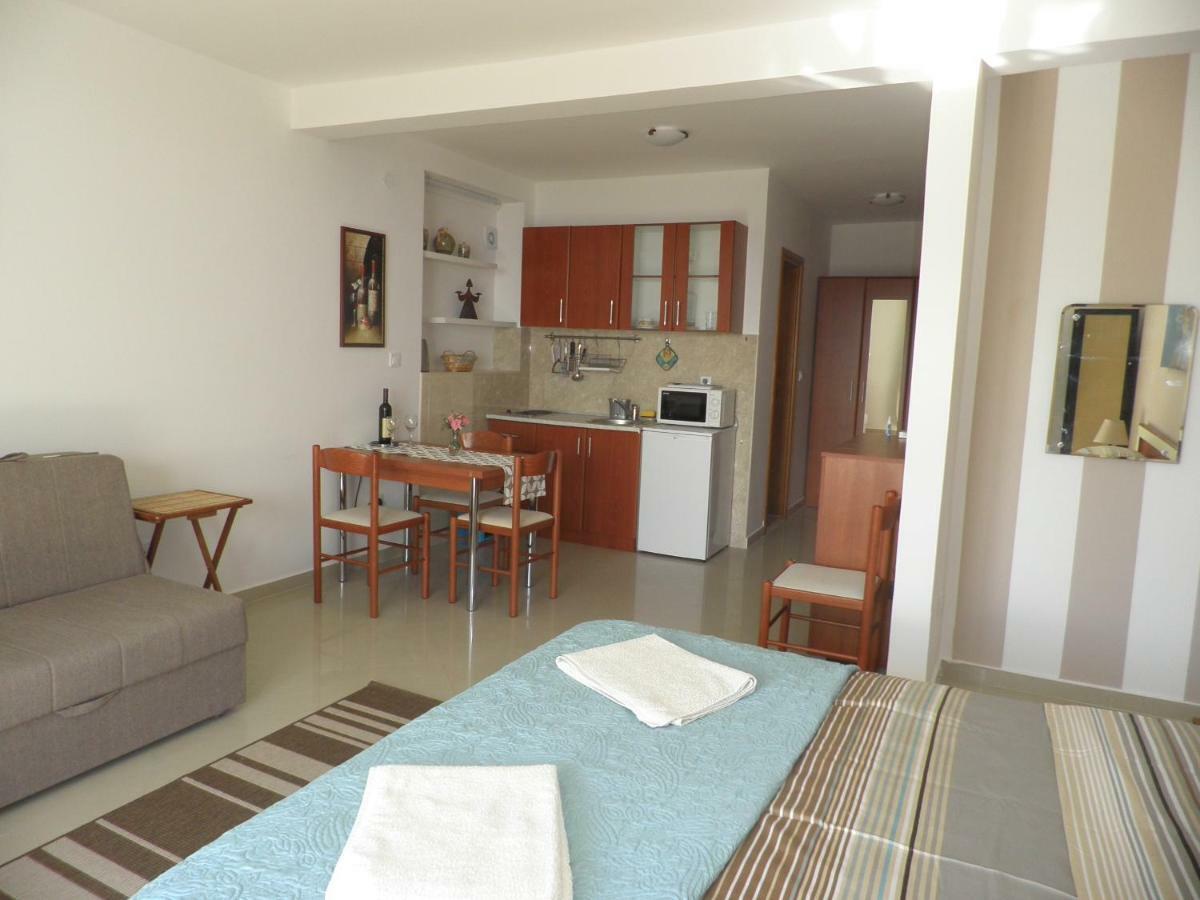 Bay View Apartments Petrovac Exteriör bild